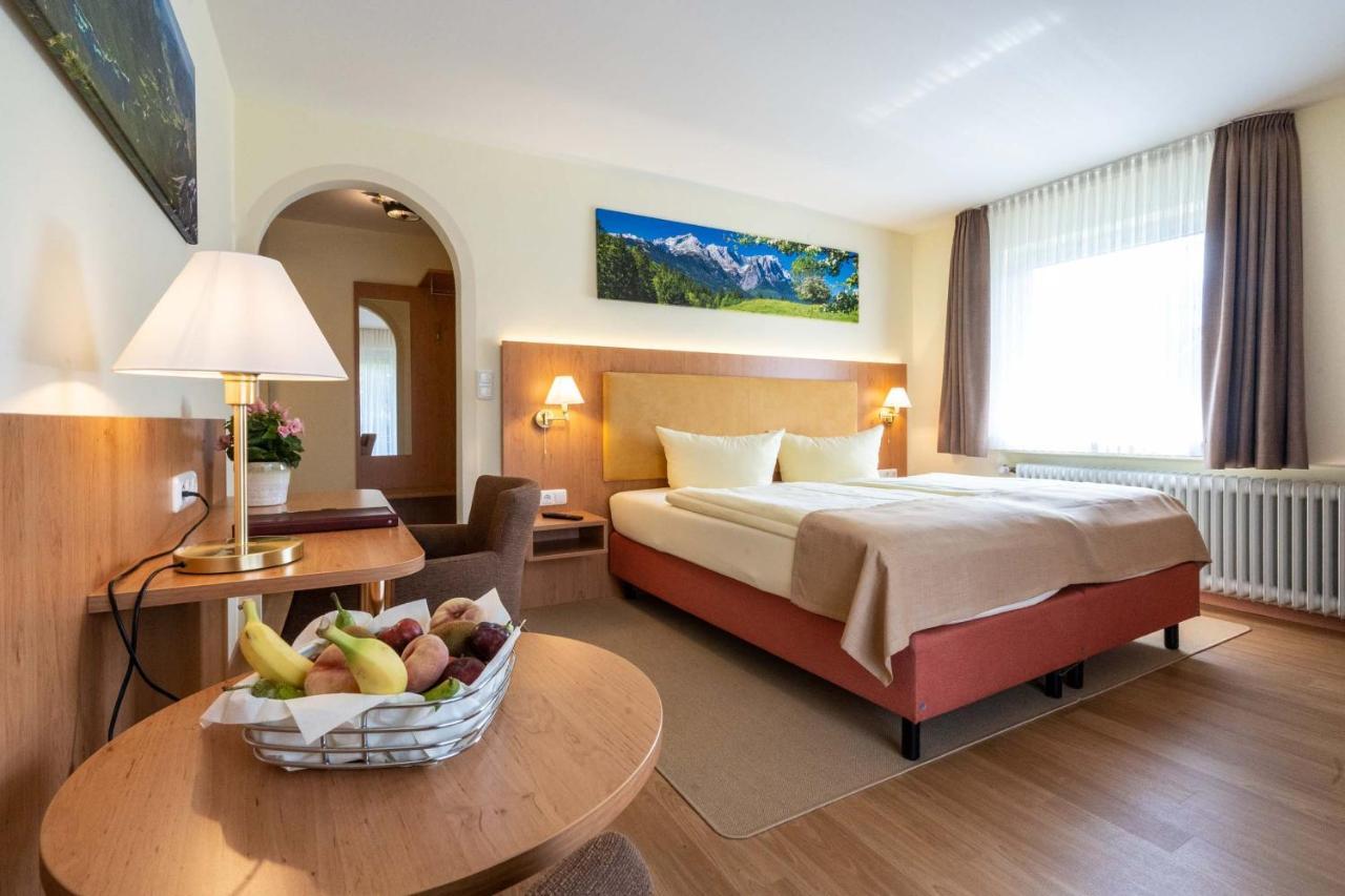 Hotel Garni Brunnthaler Garmisch-Partenkirchen Ngoại thất bức ảnh